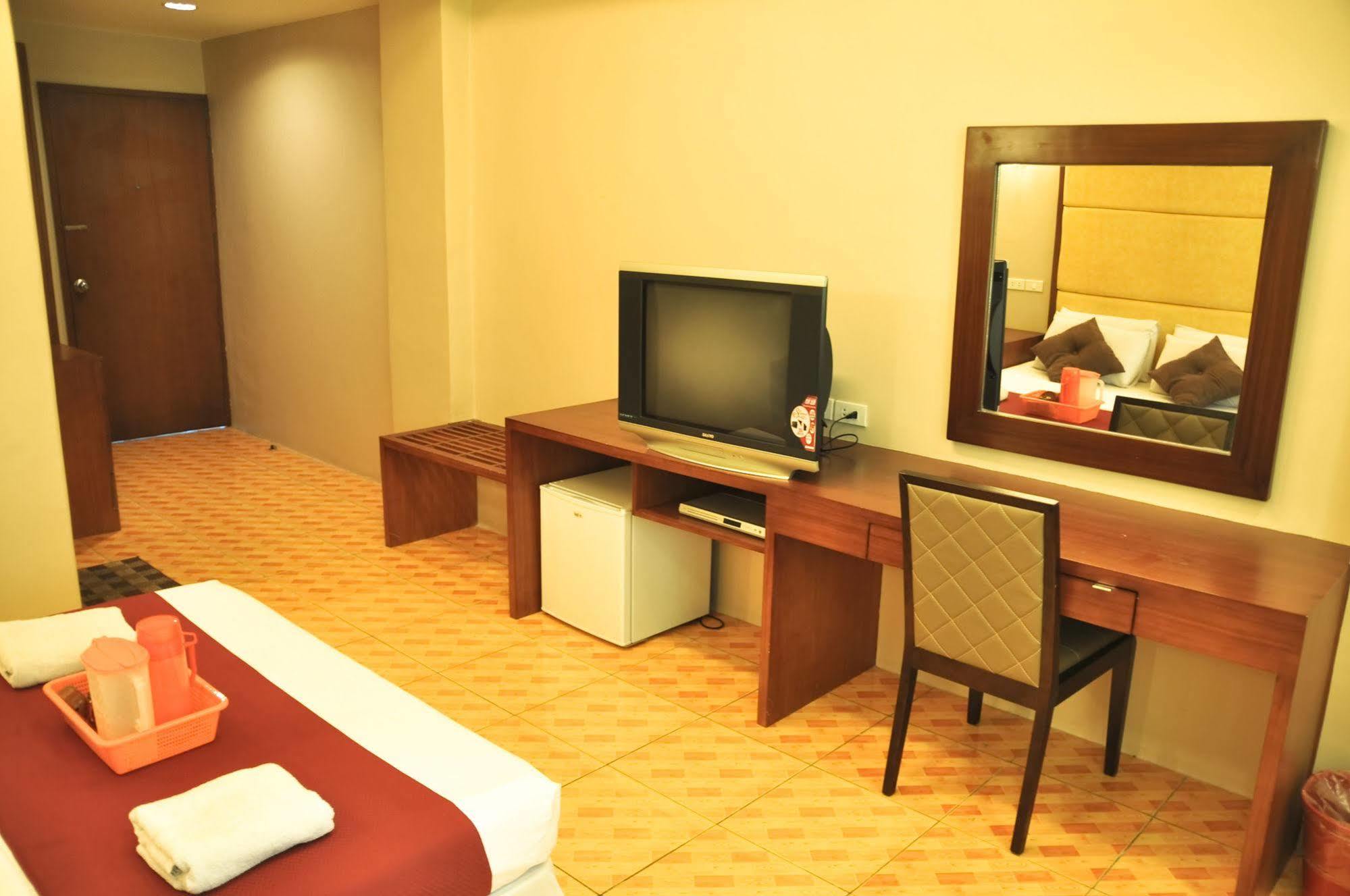 Ong Bun Pension House Iloilo City Εξωτερικό φωτογραφία
