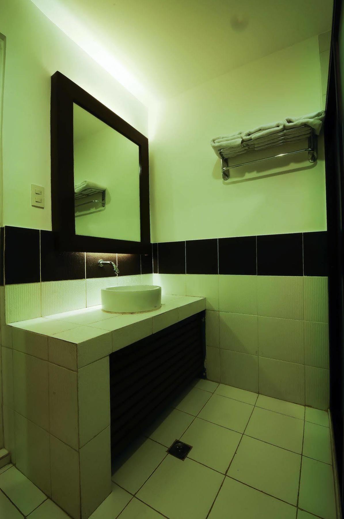 Ong Bun Pension House Iloilo City Εξωτερικό φωτογραφία